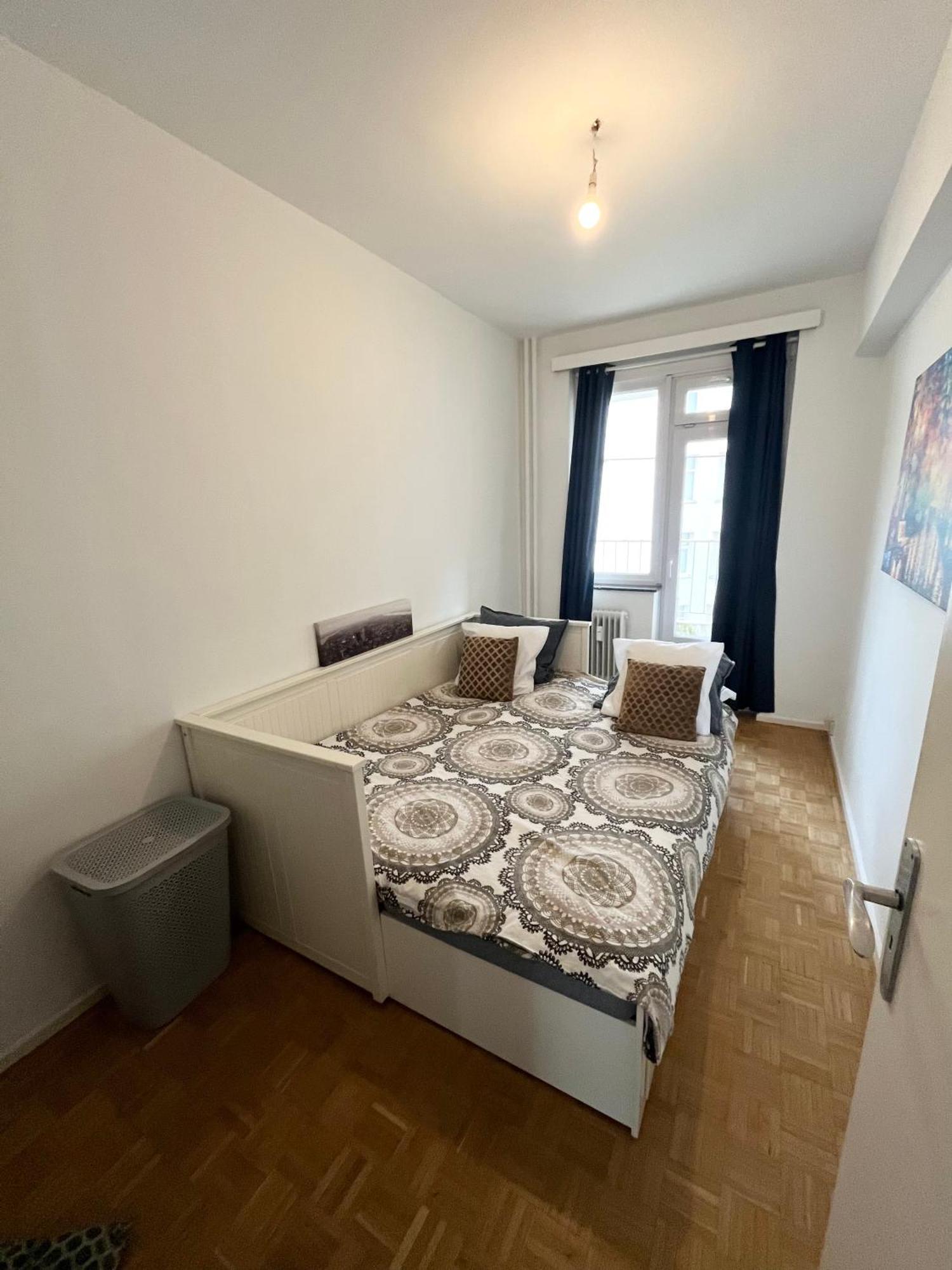 Cosy Two Bedroom Apartment In Брюссель Экстерьер фото