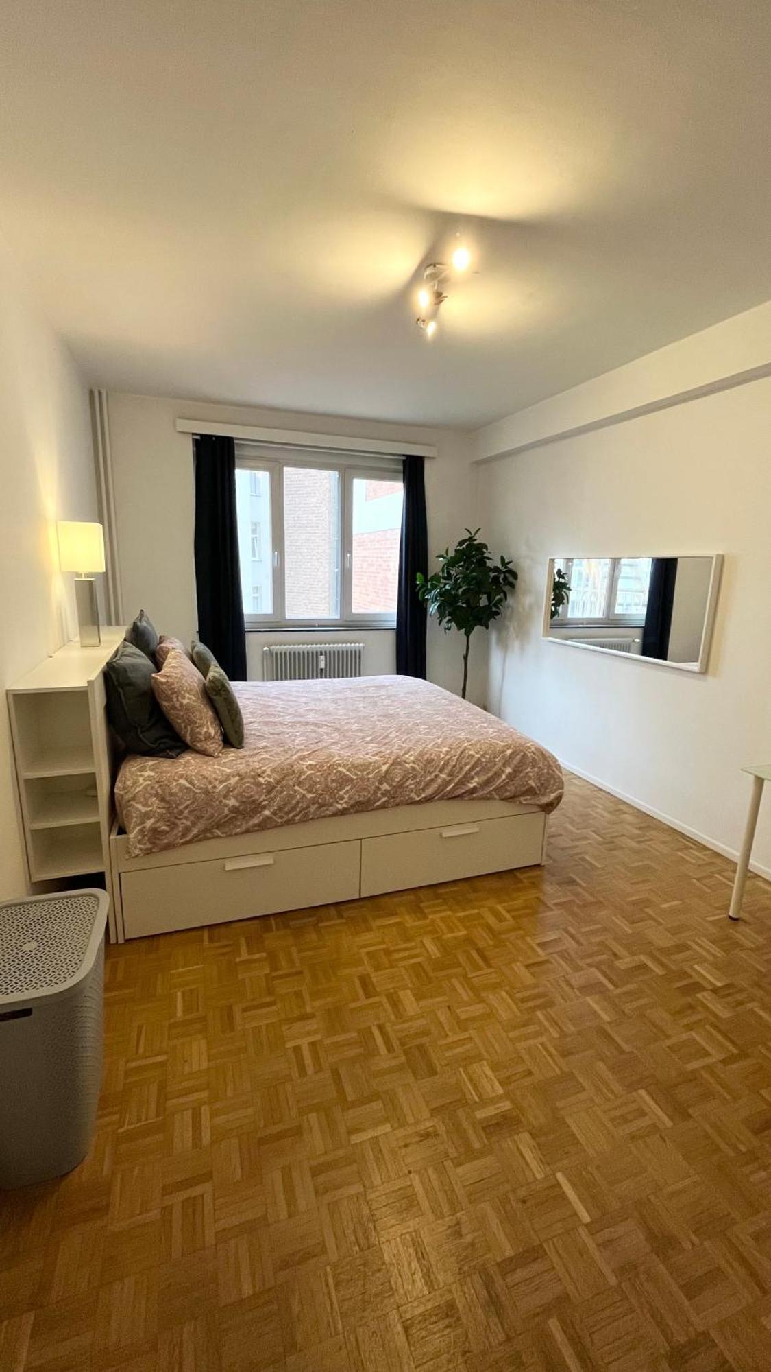 Cosy Two Bedroom Apartment In Брюссель Экстерьер фото
